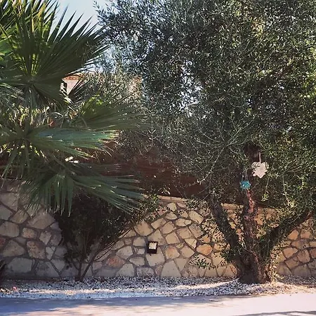 Willa Mouzaki